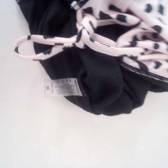 Pink and black one piece swimsuit - Picture 7 of 7